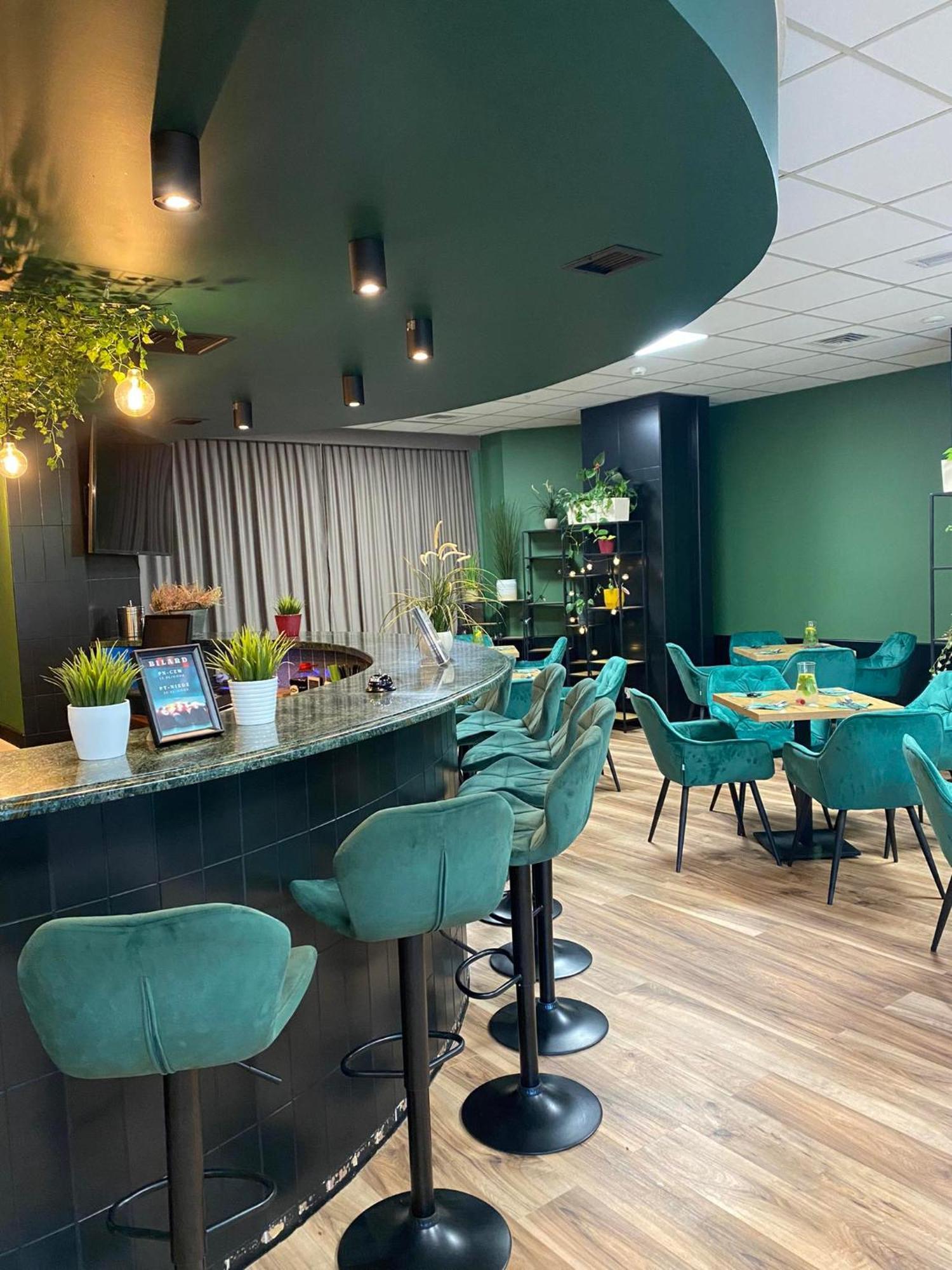 Cks Warszawa Hotell Exteriör bild
