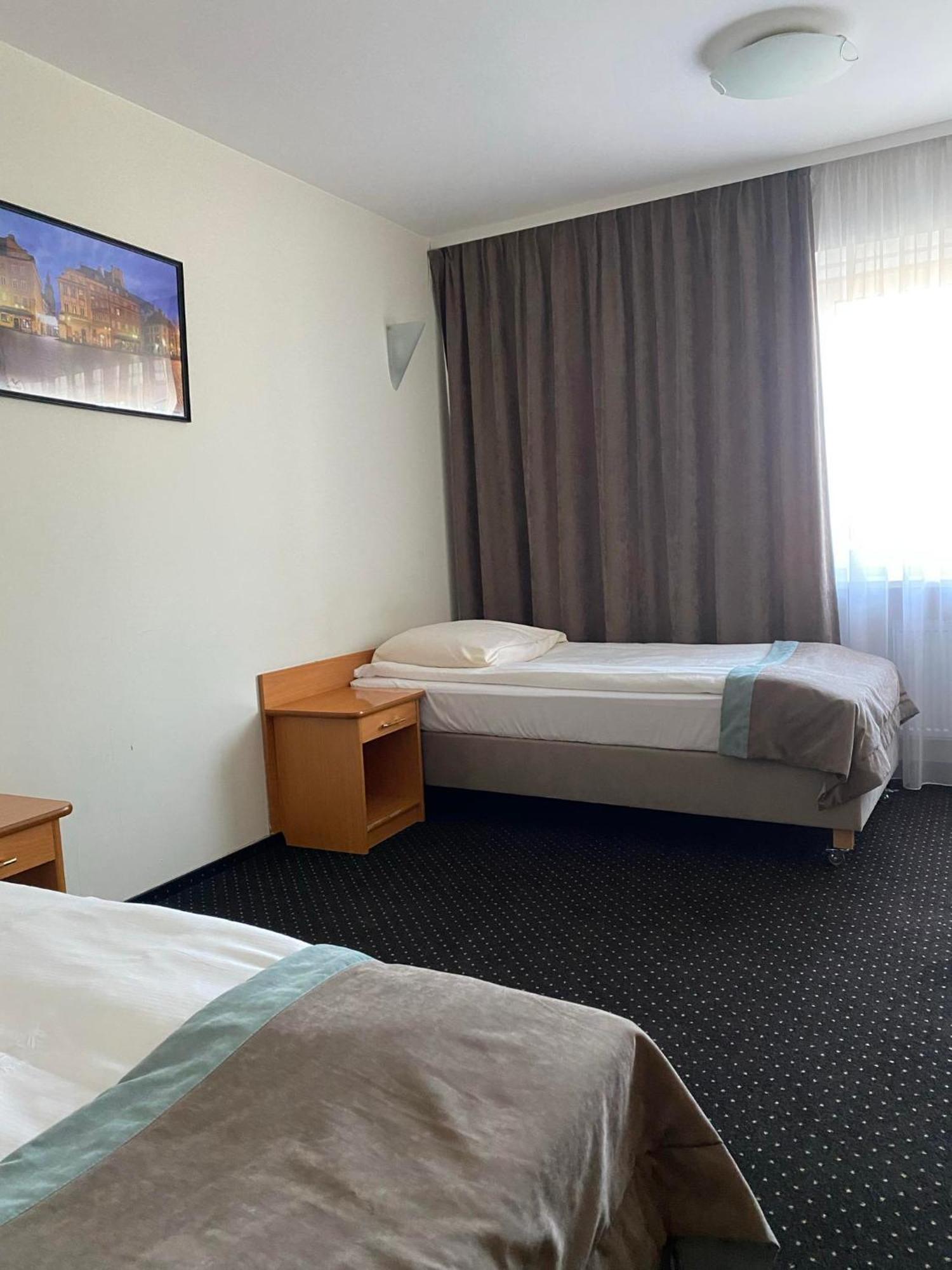 Cks Warszawa Hotell Exteriör bild