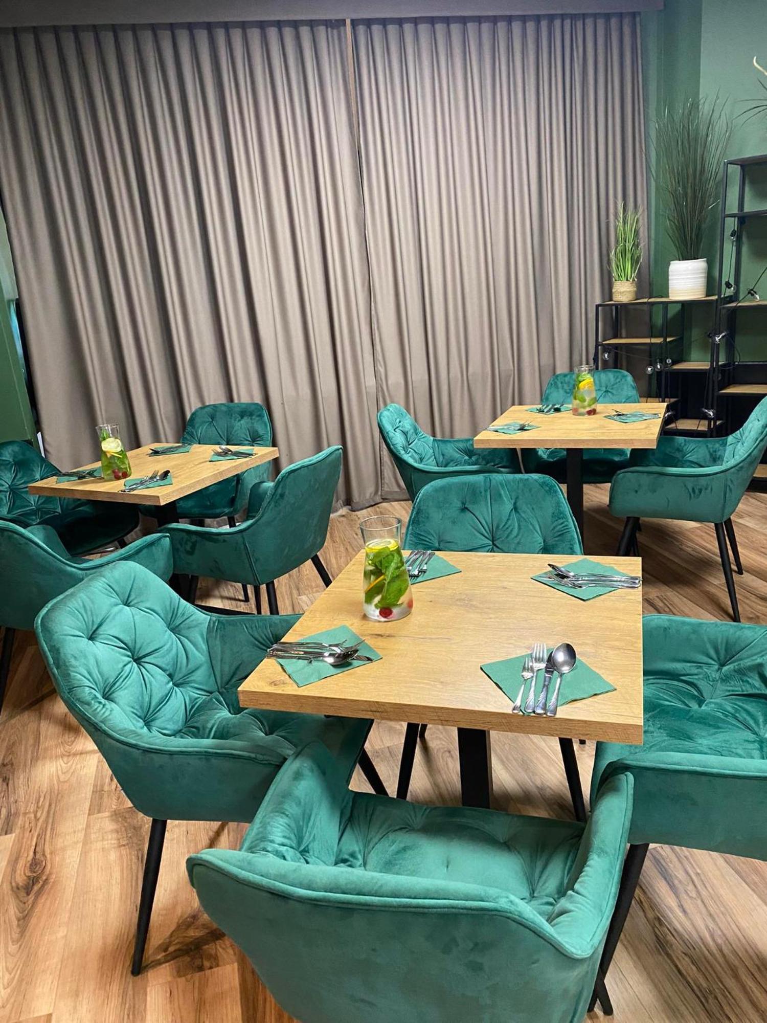 Cks Warszawa Hotell Exteriör bild